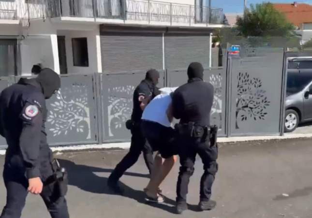 Desarticulada banda criminal que robaba a personas mayores en el litoral catalán con el método del «abrazo cariñoso»