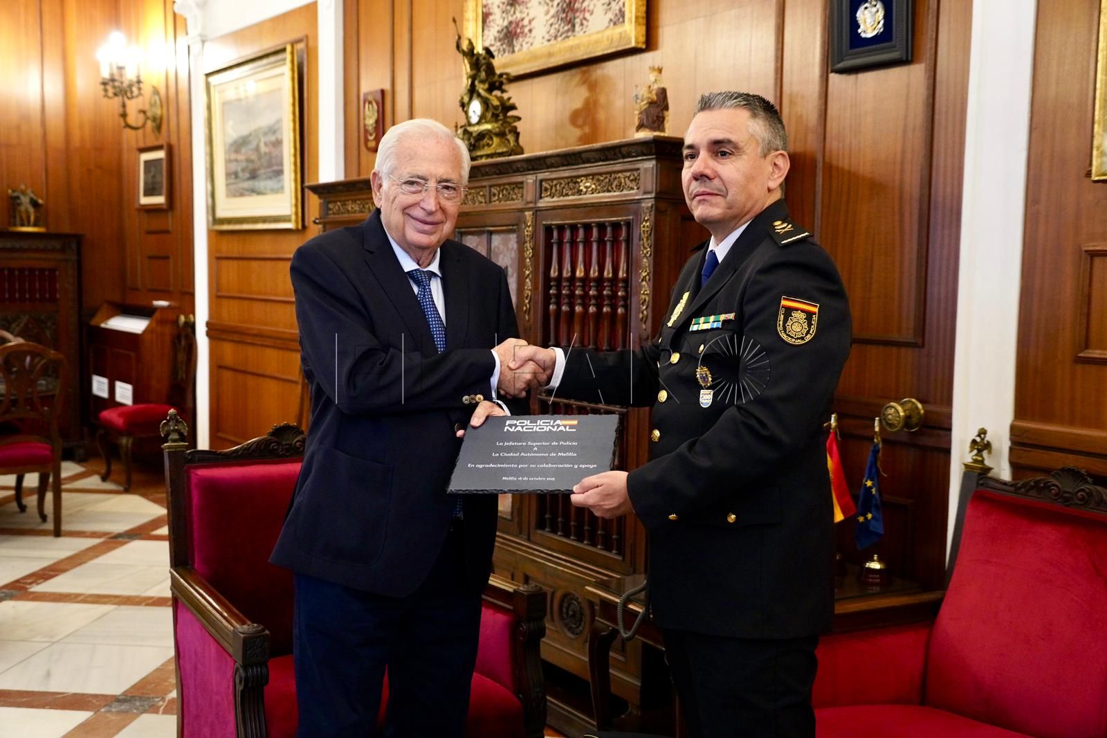 Despiden al jefe superior de la Policía Nacional en Melilla para asumir nuevo cargo en Aragón