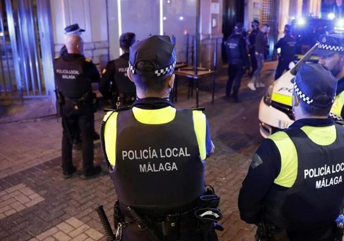 <p><strong>Detención de un padre en Málaga tras agredir a hombres que supuestamente insultaron a su hija con comentarios tránsfobos</strong></p>