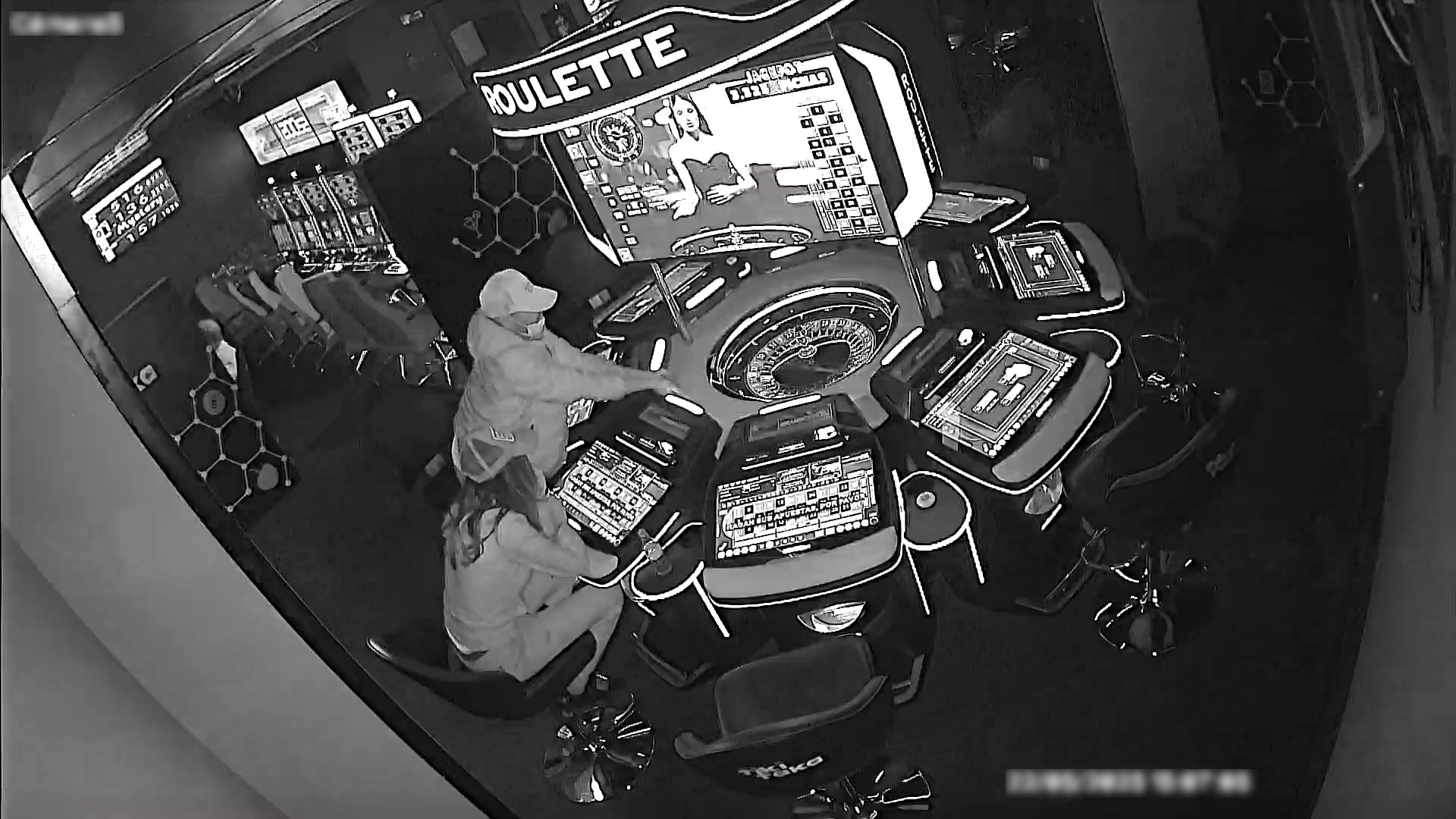 Detenidos en Santomera dos ladrones que asaltaban salones de juego con el “método del engorde”