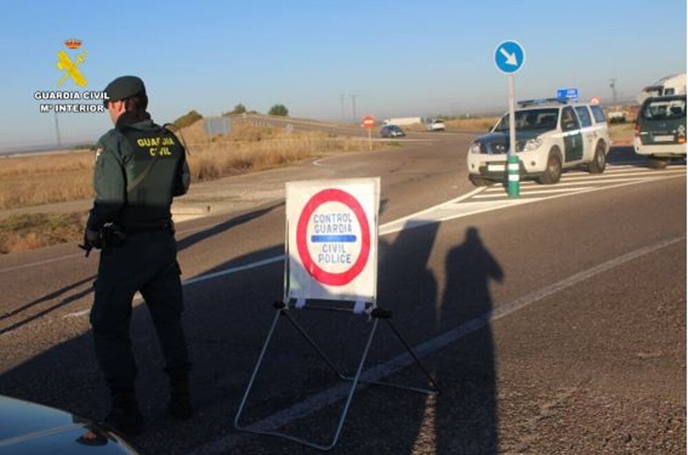 Detenido por circular sin carnet y con 40 gramos de droga