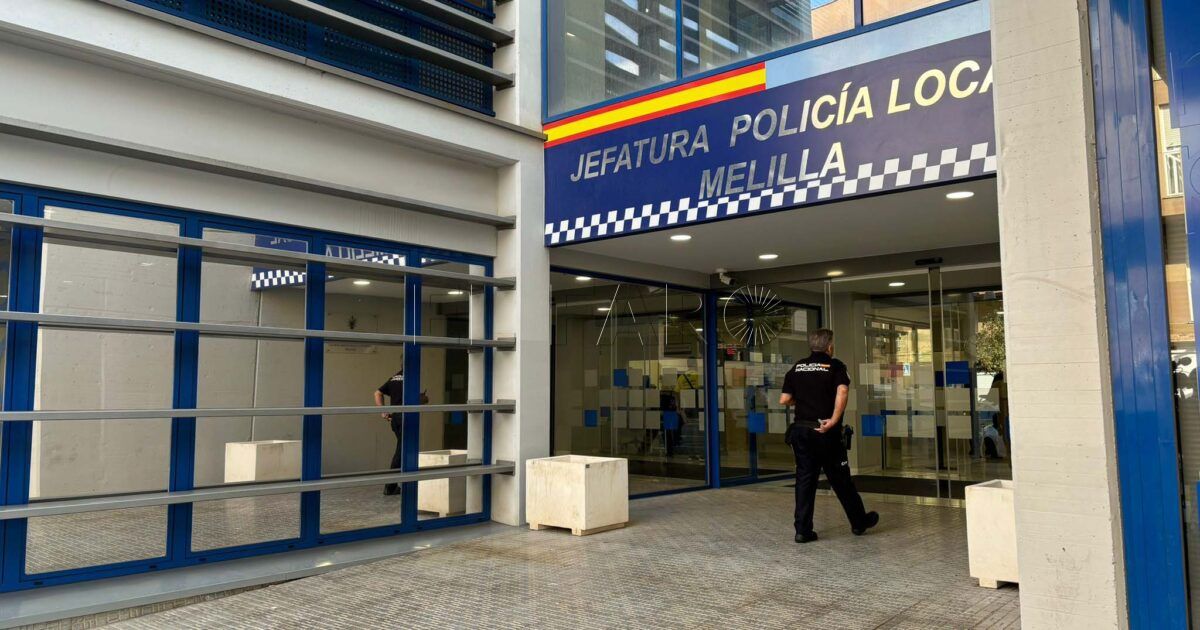 Detenidos dos individuos por hurto de un ciclomotor en Melilla