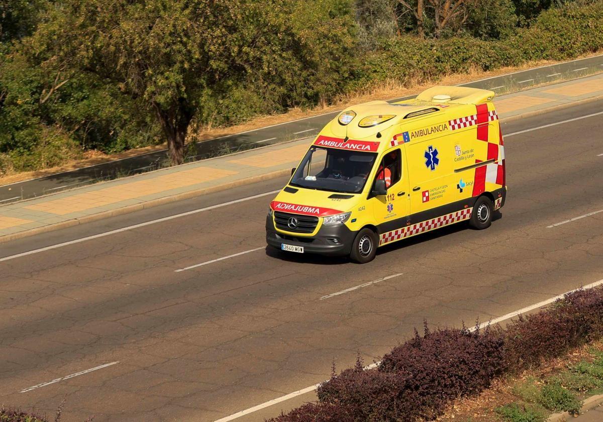 Dos heridos en accidentes simultáneos en Burgos: hombre atrapado en furgoneta y motorista herido en colisión con turismo