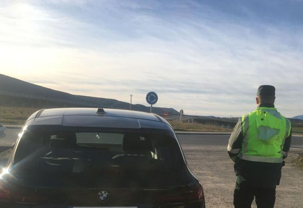 Investigados por provocar un accidente al arrojar piedras