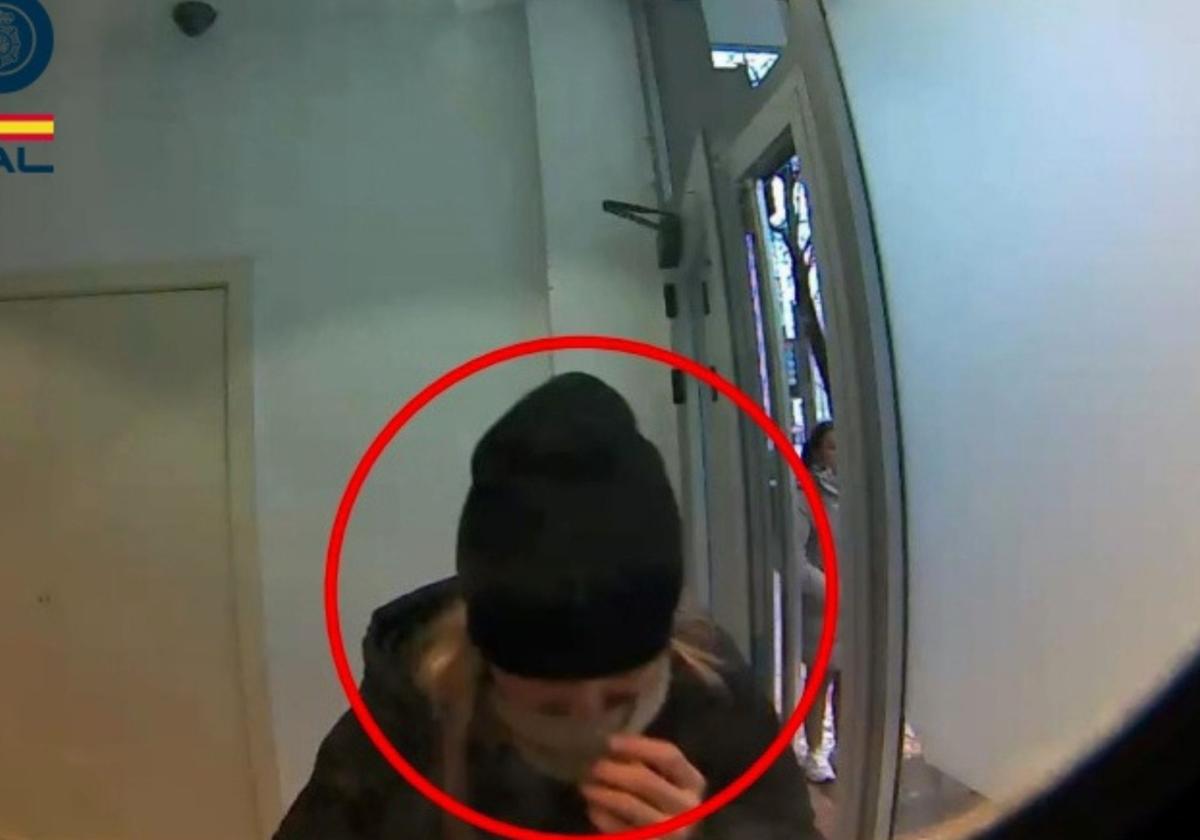 Identificadas dos mujeres tras descubrir el pin de una tarjeta, robarla y gastar 1.100 euros en Burgos