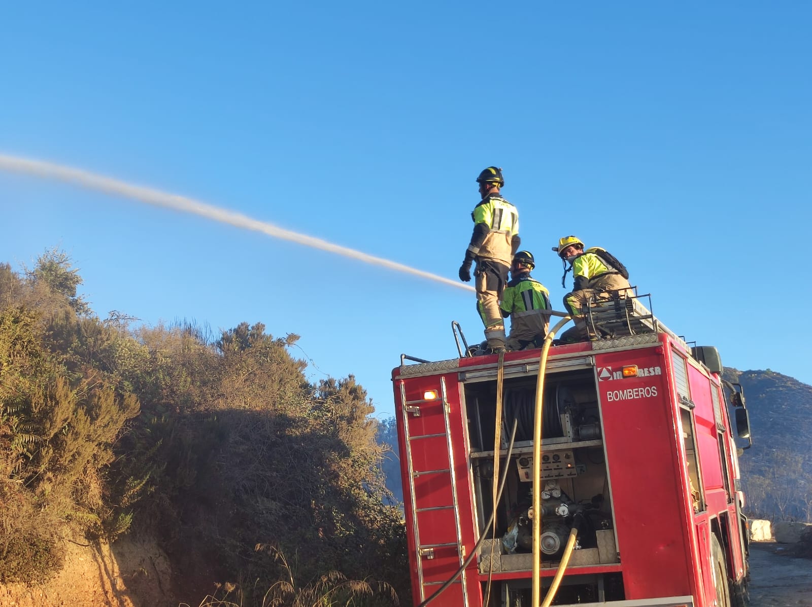 El SEIS utilizó 50.000 libros de agua para sofocar el incendio del fin de semana en la zona del pantano