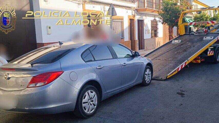 La Policía Local de Almonte actúa contra un conductor borracho, gracias al aviso de un vecino