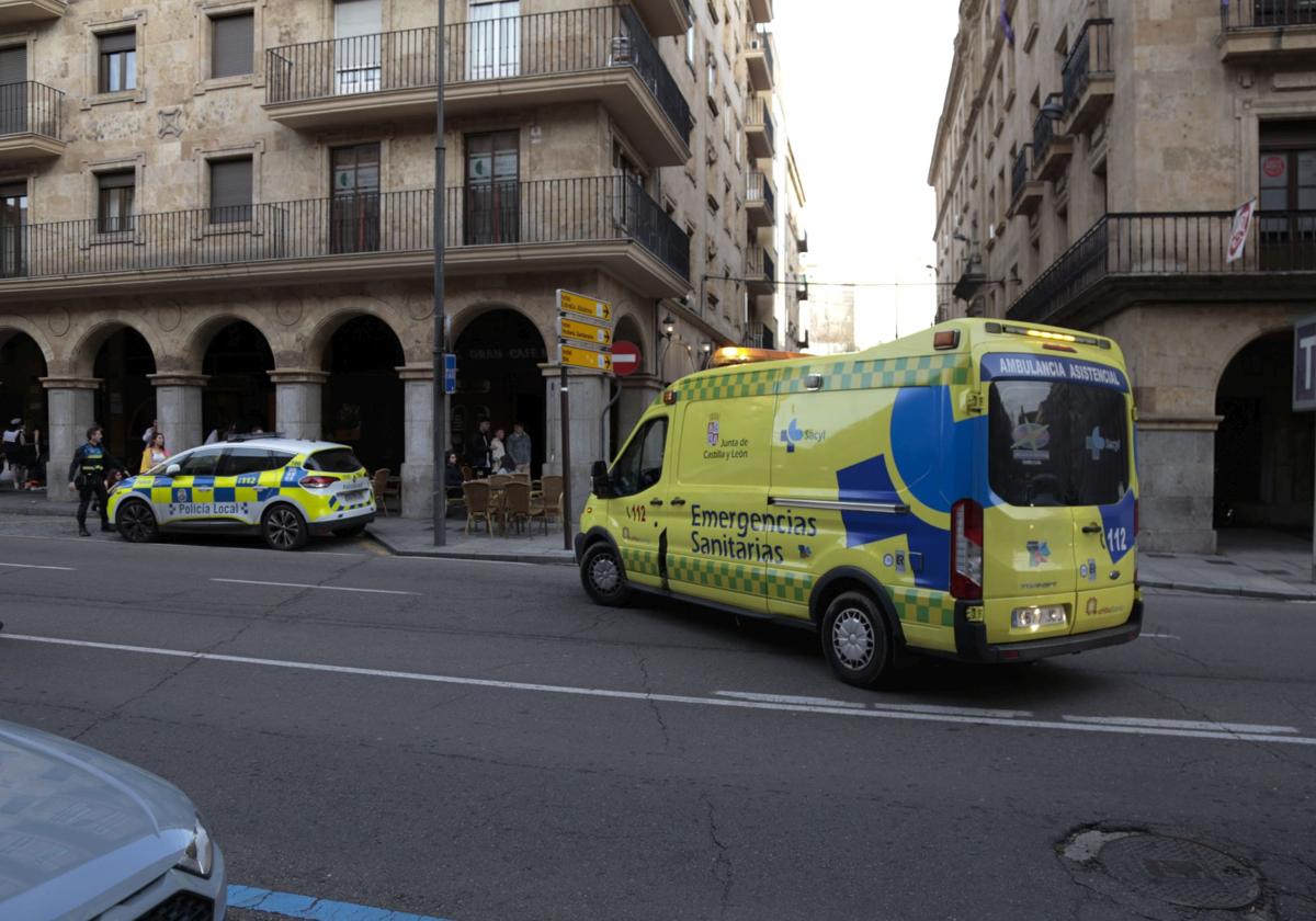 Trasladada al hospital tras ser atropellada en el Paseo de Canalejas de Salamanca
