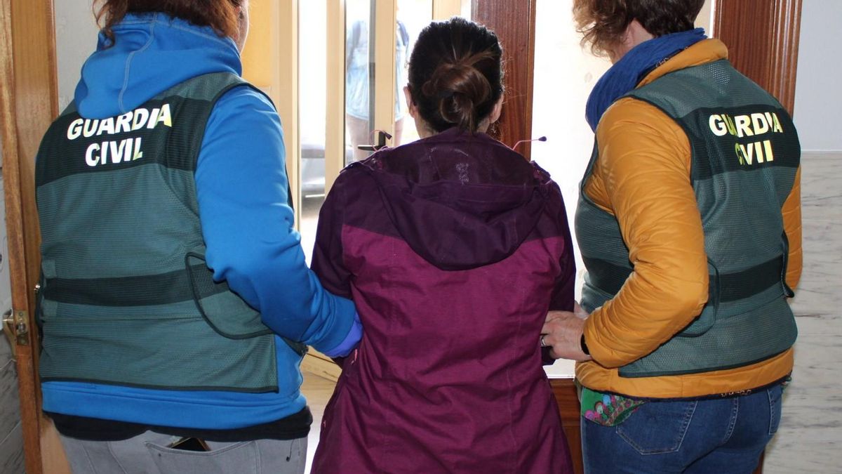 A prisión una mujer en León por atacar con ácido a su exmarido, amenazarlo de muerte y violar la orden de alejamiento.