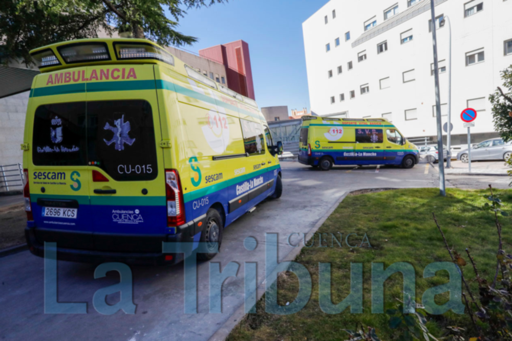 Una mujer es trasladada al hospital tras incendiarse su casa