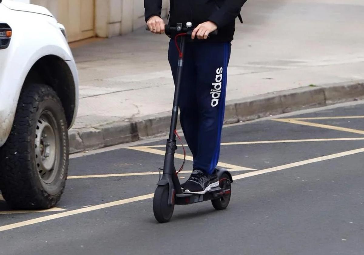 Burgos refuerza el control sobre los patinetes eléctricos ante el aumento de accidentes e infracciones