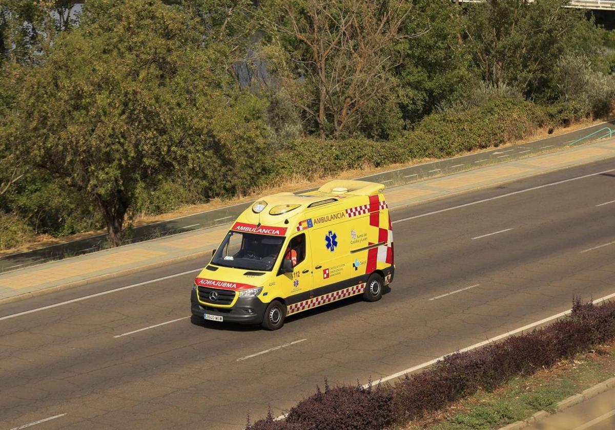 Atrapado dentro de su vehículo tras volcar en Sorihuela