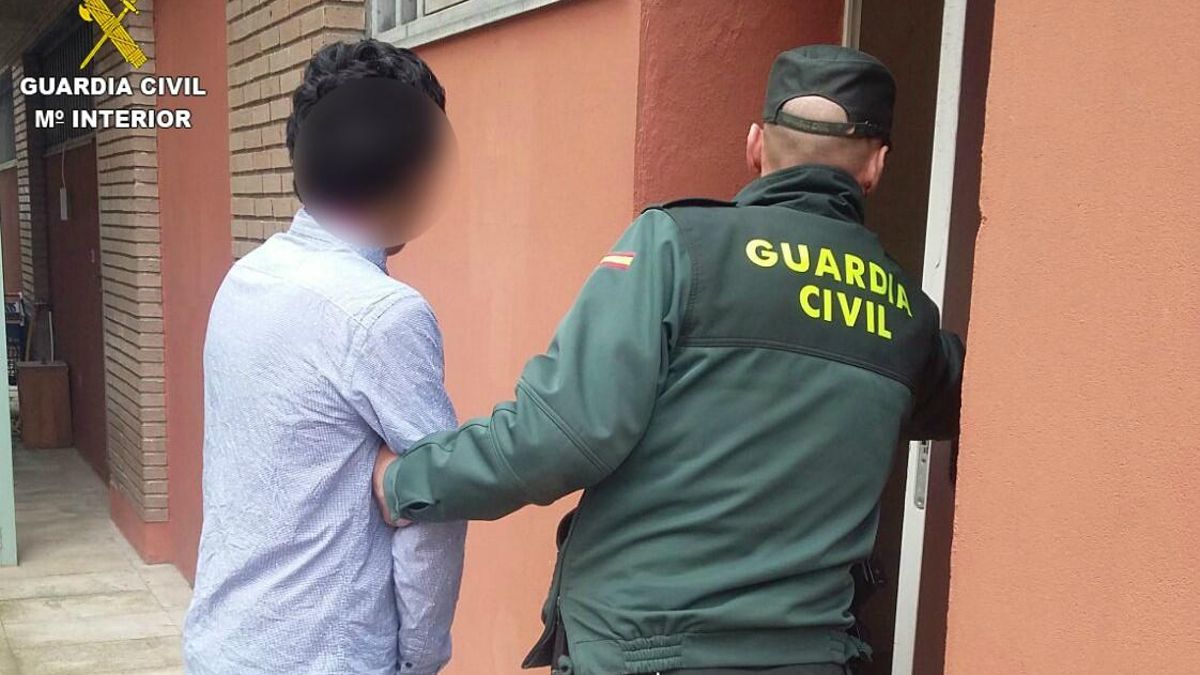 Imagen de archivo de una detención de la GUardia Civil.