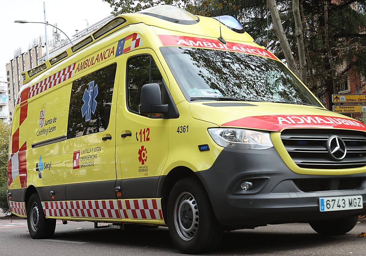 Accidente en Salamanca: Motorista herido tras colisión con un turismo en la avenida de los Cedros