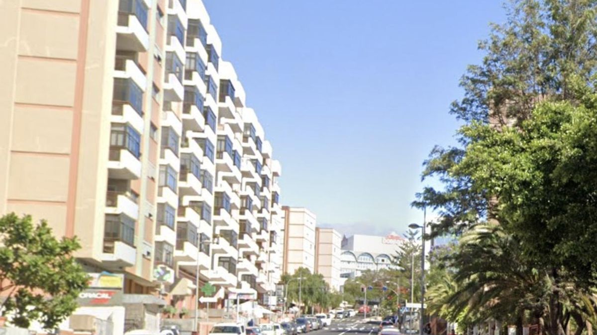 Colisión entre dos vehículos en Santa Cruz de Tenerife deja un herido moderado