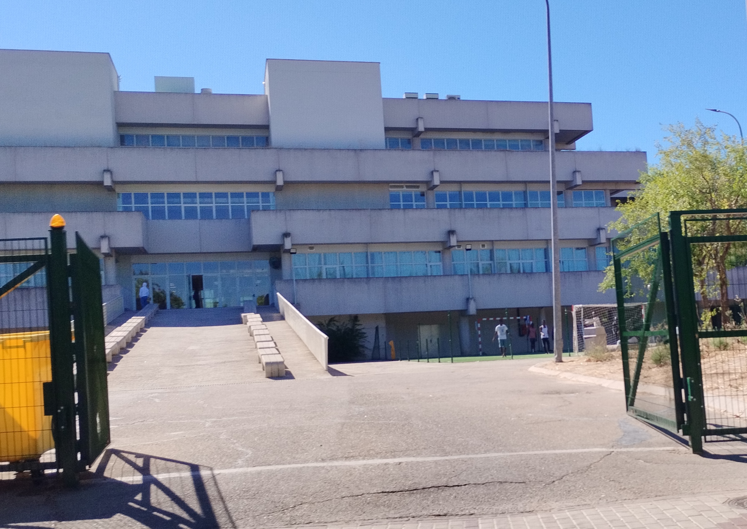 Nuevas agresiones en La Cantueña de Fuenlabrada avivan el debate sobre la continuidad del centro