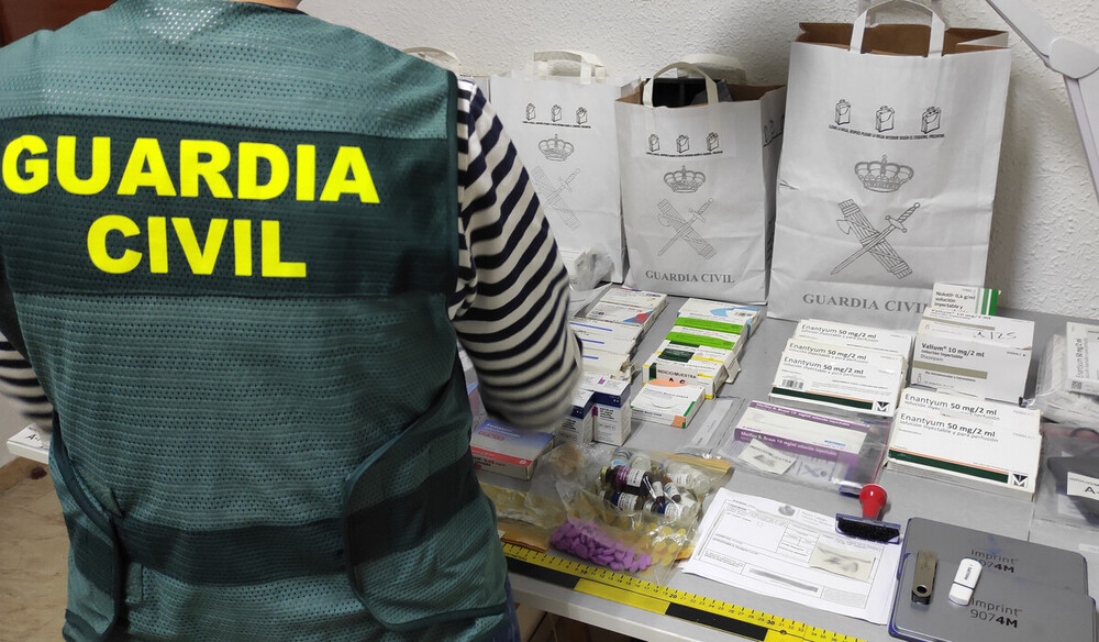 Detenciones en Ávila por venta ilegal en internet de medicinas