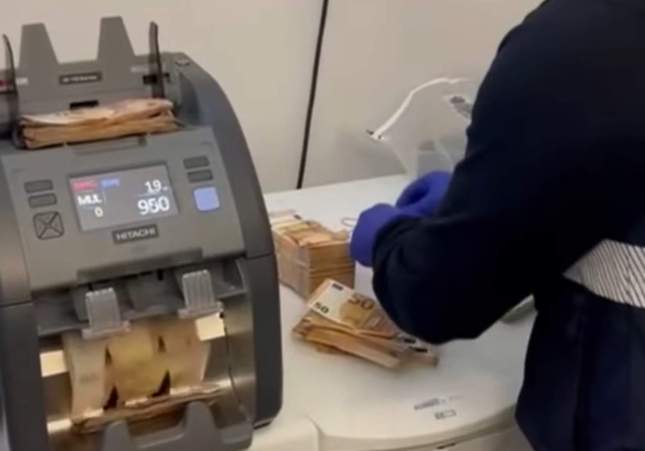 Desmantelan mafia dedicada al blanqueo de dinero para narcotraficantes: más de medio millón de euros y armas incautadas
