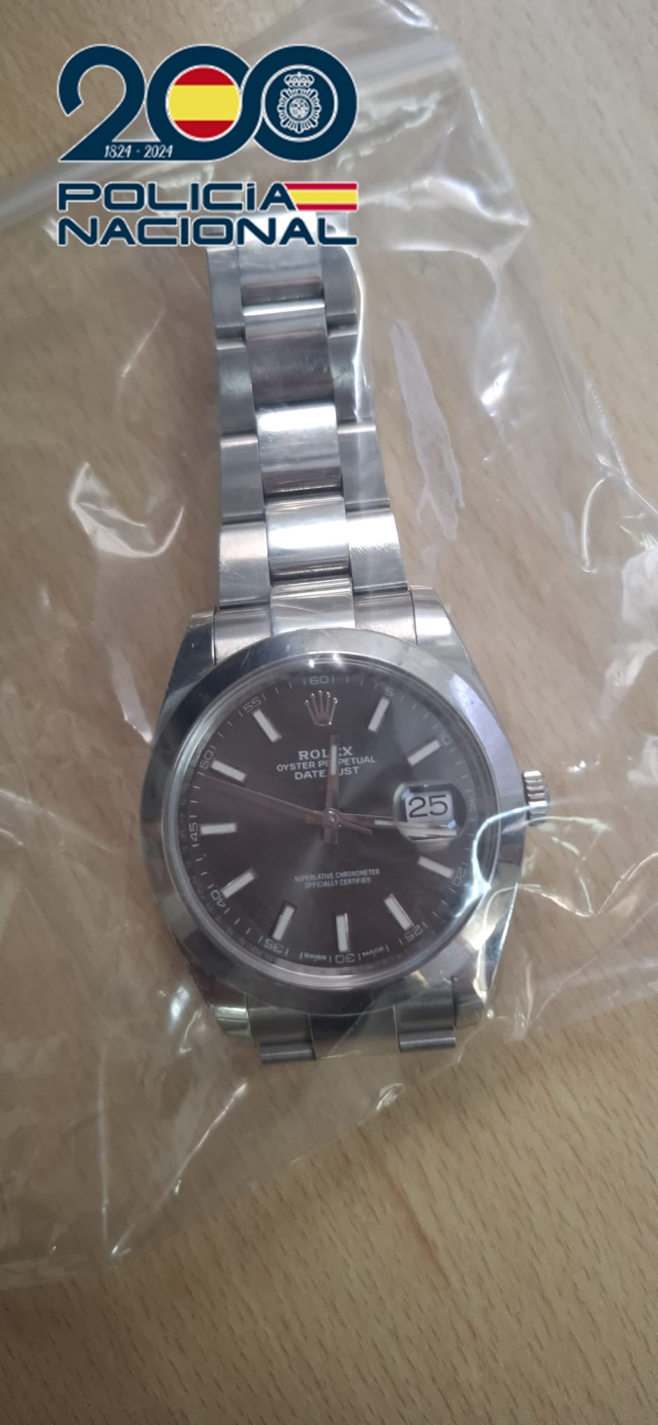 Detenida una mujer por intentar vender un Rolex robado en el Hospital Insular de Gran Canaria