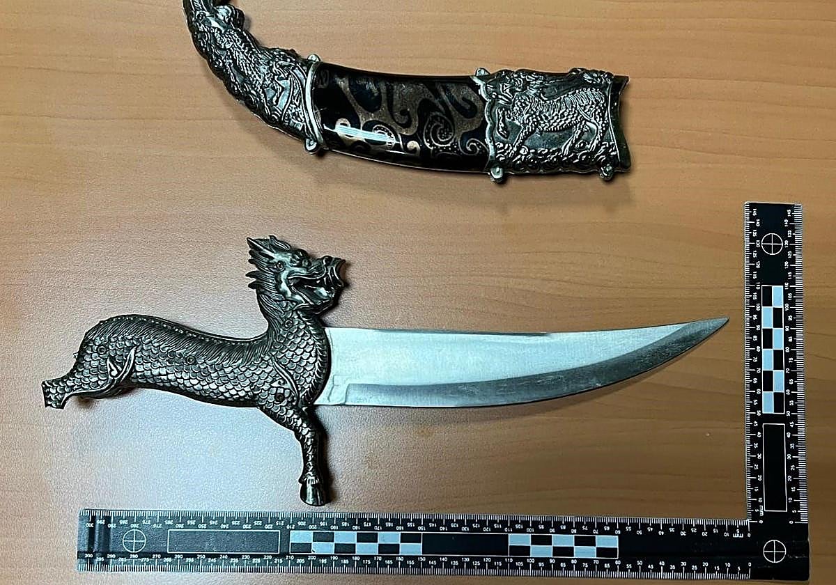 Detenido en Burgos un hombre de 30 años por amenazar con un cuchillo de grandes dimensiones