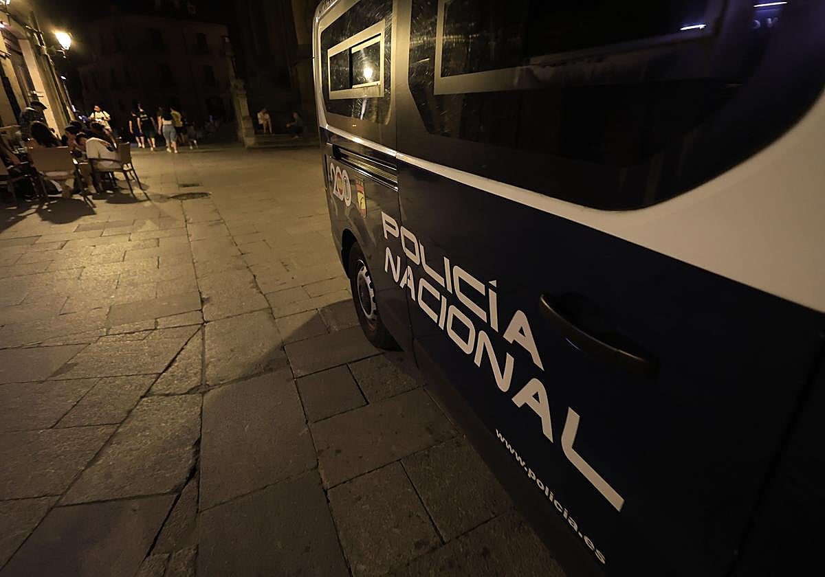 Detenido un hombre en Salamanca que conducía en sentido contrario con dos motosierras y una tarjeta bancaria
