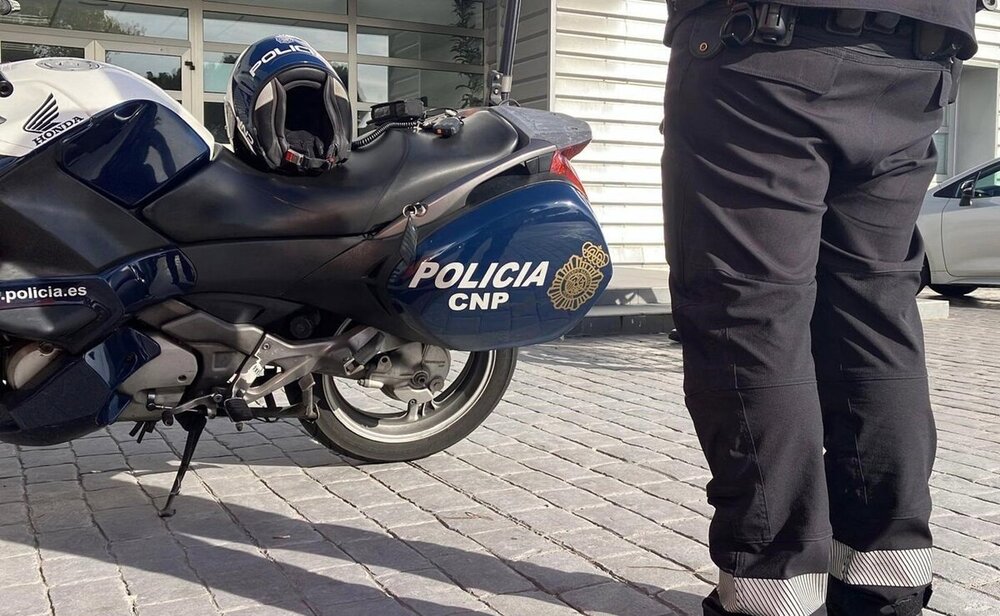Detenido un menor por intentar robar el bolso a una mujer