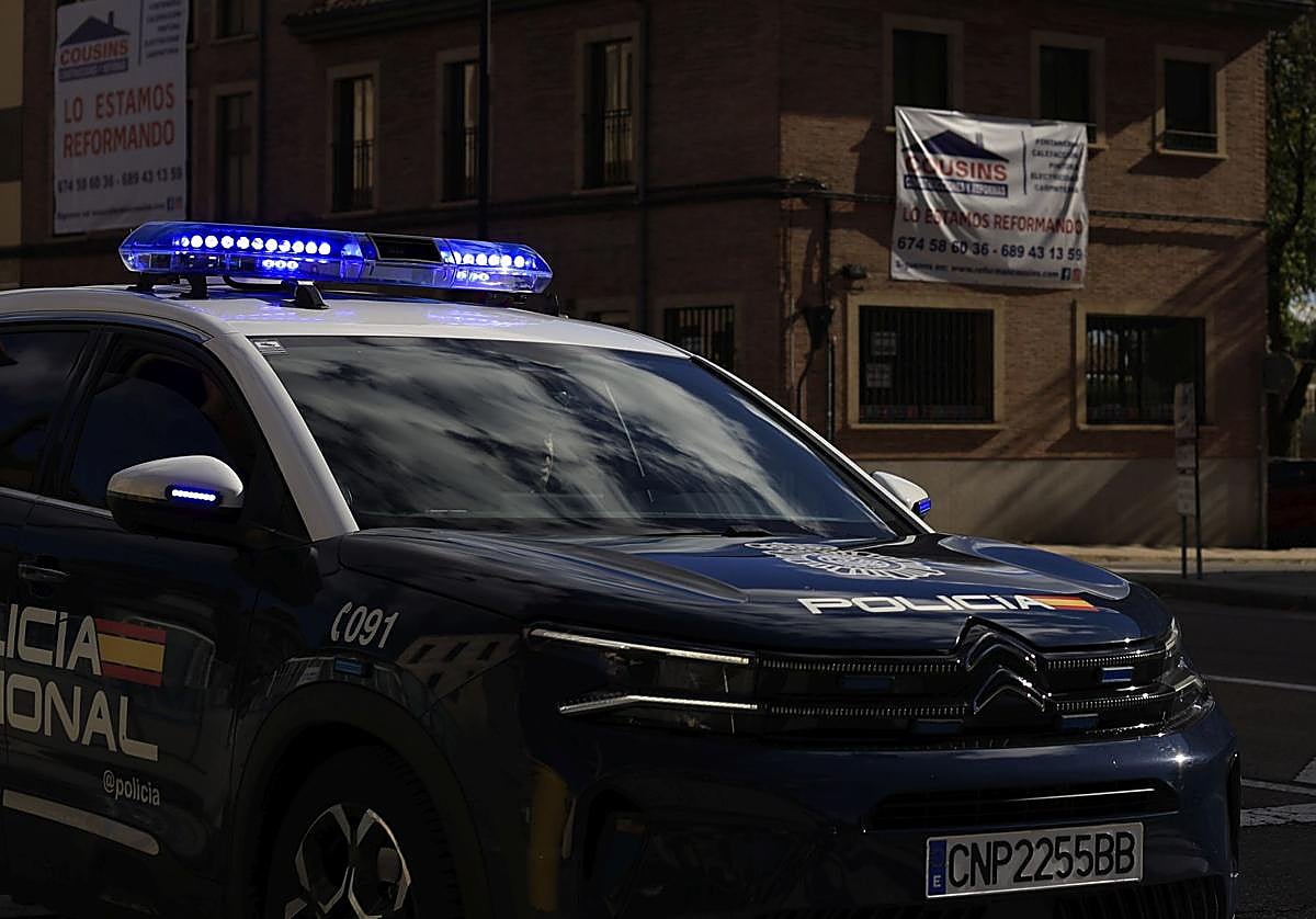 Detenidos dos hombres por robo violento de joyas a una mujer en su propio portal