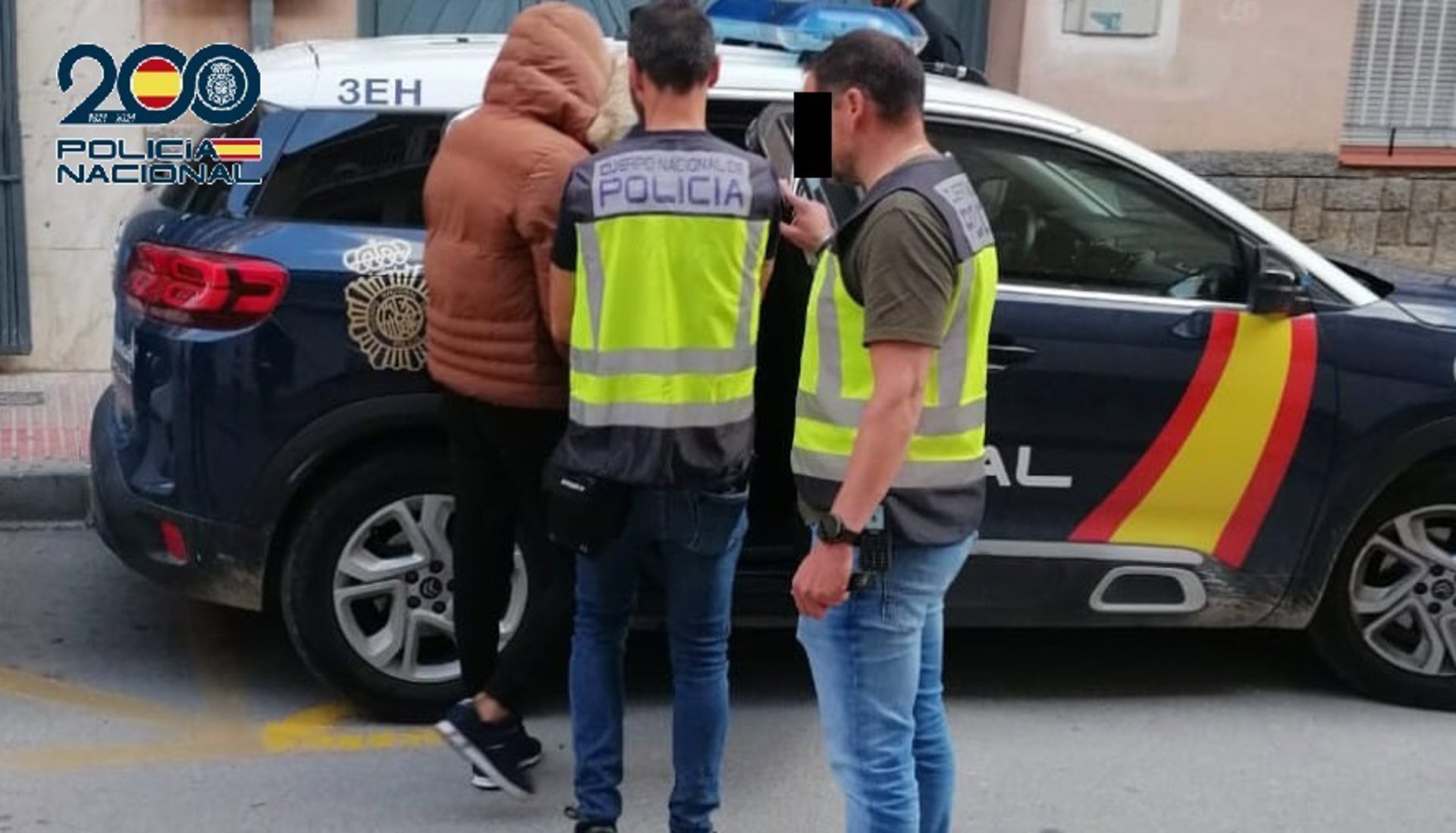 Detenidas dos personas acusadas de robar videoporteros en varias comunidades de vecinos de Lorca