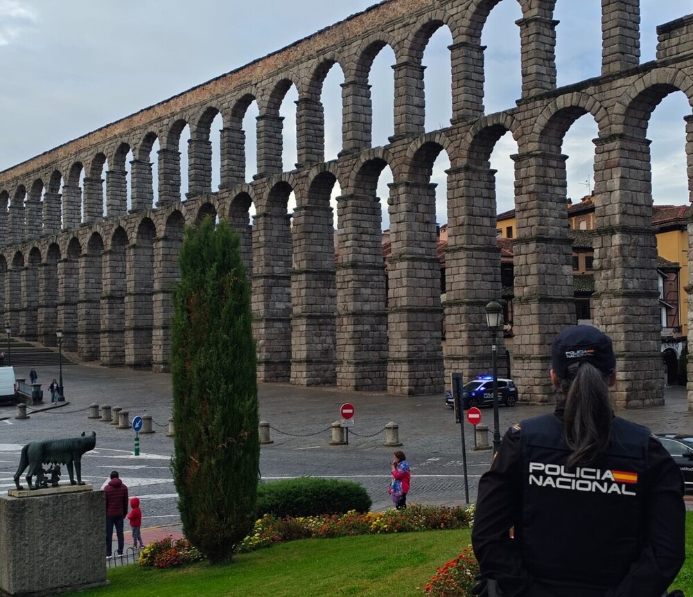 Dos carteristas detenidos por un robo a un turista