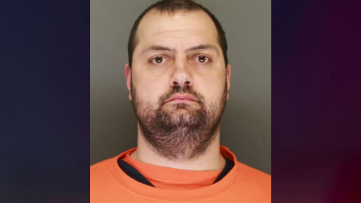 Hombre es arrestado tras confesar que mató a compañera de trabajo con un martillo por desavenencias personales en Cokato, Minnesota