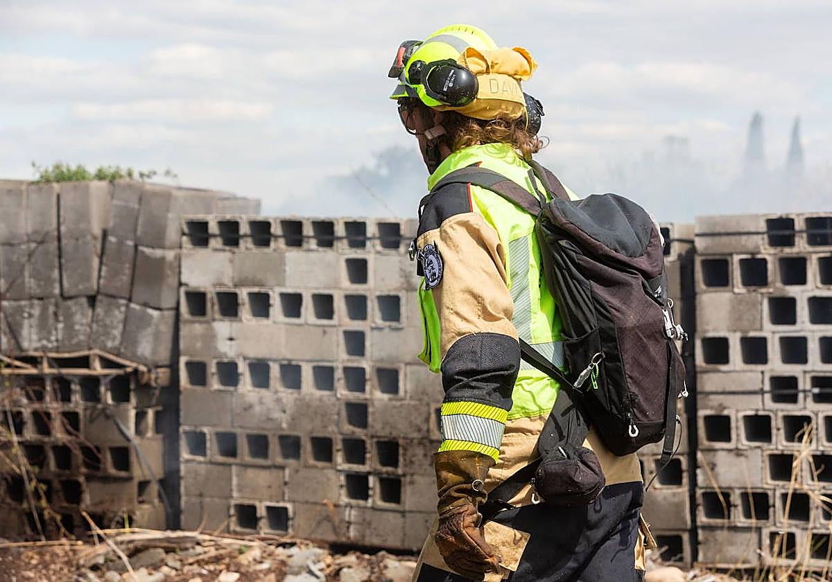 Incendio forestal entre Murillo de Río Leza y Ventas Blancas moviliza a varios equipos de emergencia