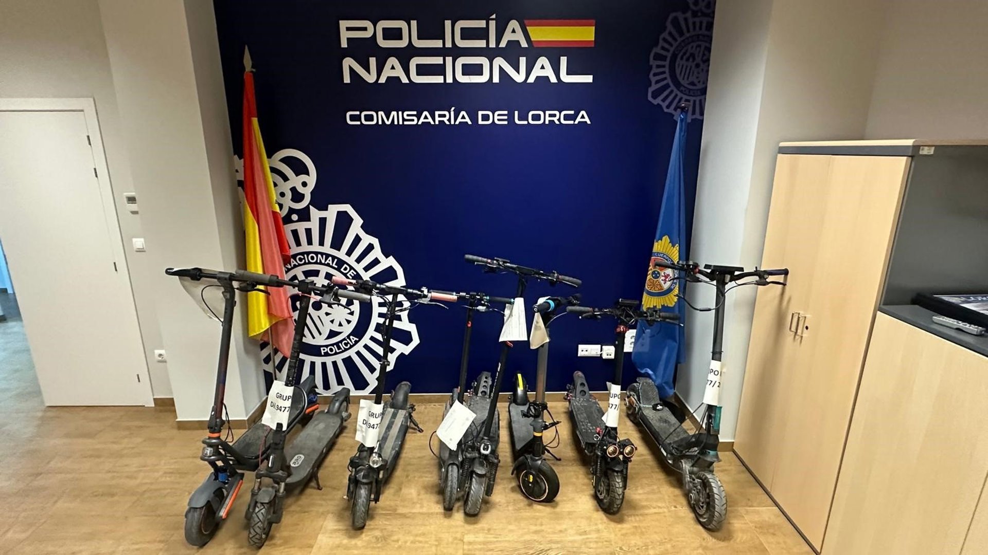 La Policía Nacional recupera 8 patinetes robados en Lorca y busca a sus propietarios