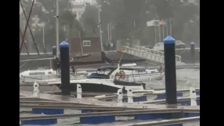 Vídeos| El temporal desata el caos en el puerto de Huelva: barcos sueltos y daños materiales