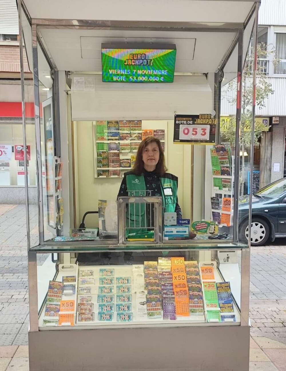 La «centinela de la ilusión» reparte un premio de 35.000 euros en Segovia con el Cupón Diario de la ONCE