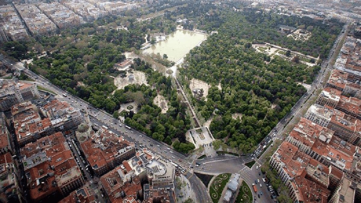 Detectado un pavo real de El Retiro con gripe aviar: amplían las restricciones a la capital
