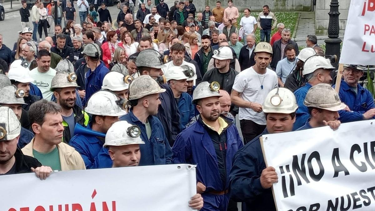 Movilizaciones de los mineros y sus familias por las condiciones de trabajo y la paralización de la actividad.