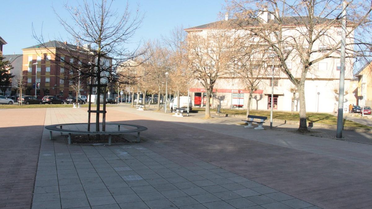 Plaza en Cuatrovientos (Ponferrada).