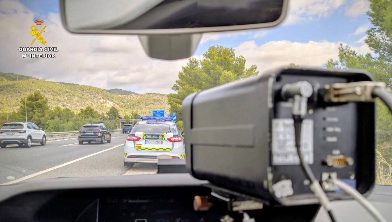 ¡Mujer de 52 años desafía los límites de velocidad en Mallorca y pone en peligro su libertad!