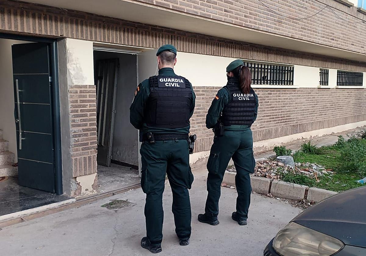Macrooperativo de la Guardia Civil en el polígono Neinver de Calahorra