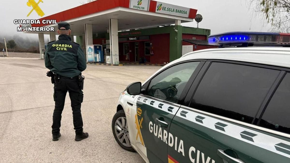 Desarticulan grupo criminal tras robo con violencia en estación de servicio de Carucedo, León