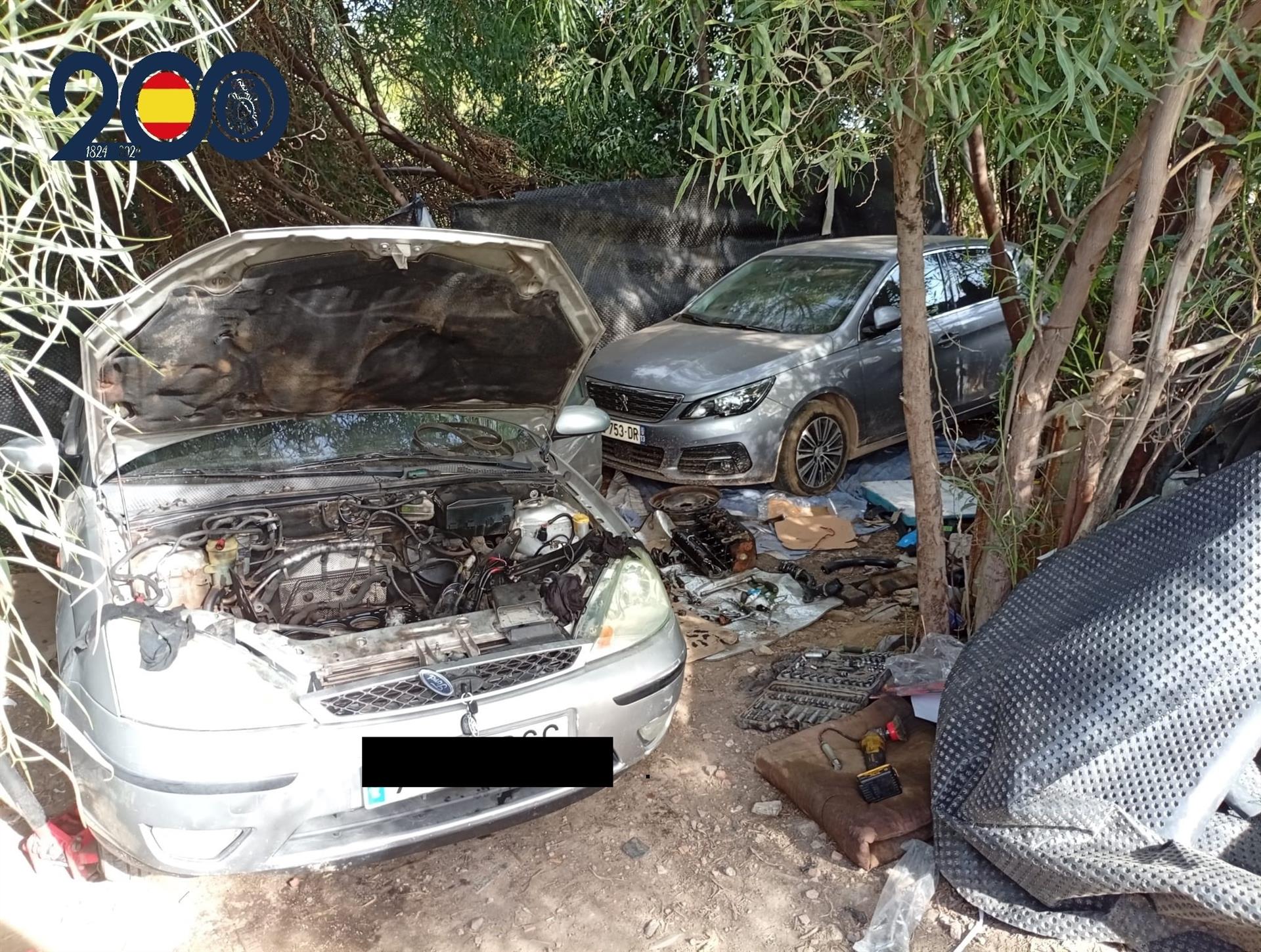 Descubren en Los Alcázares un taller clandestino donde explotaban a trabajadores por 10 euros al día
