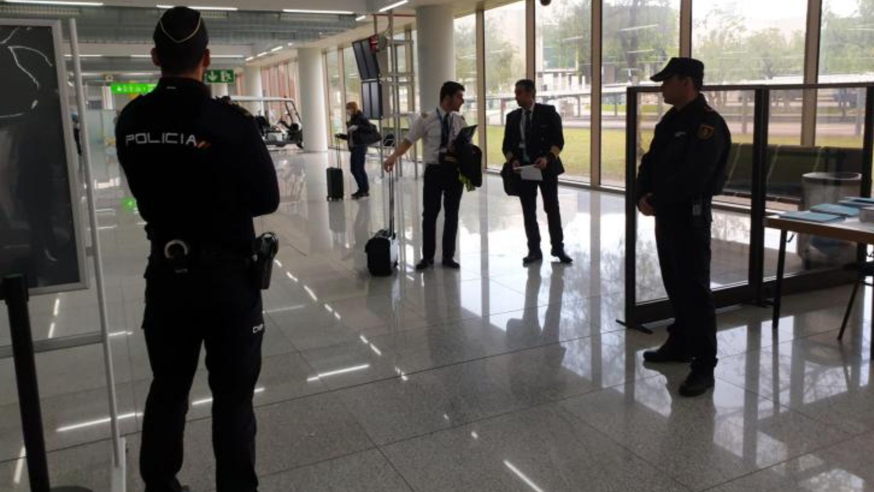 Del aeropuerto al banquillo: tres acusados por intentar pagar vuelos con billetes falsos en Palma