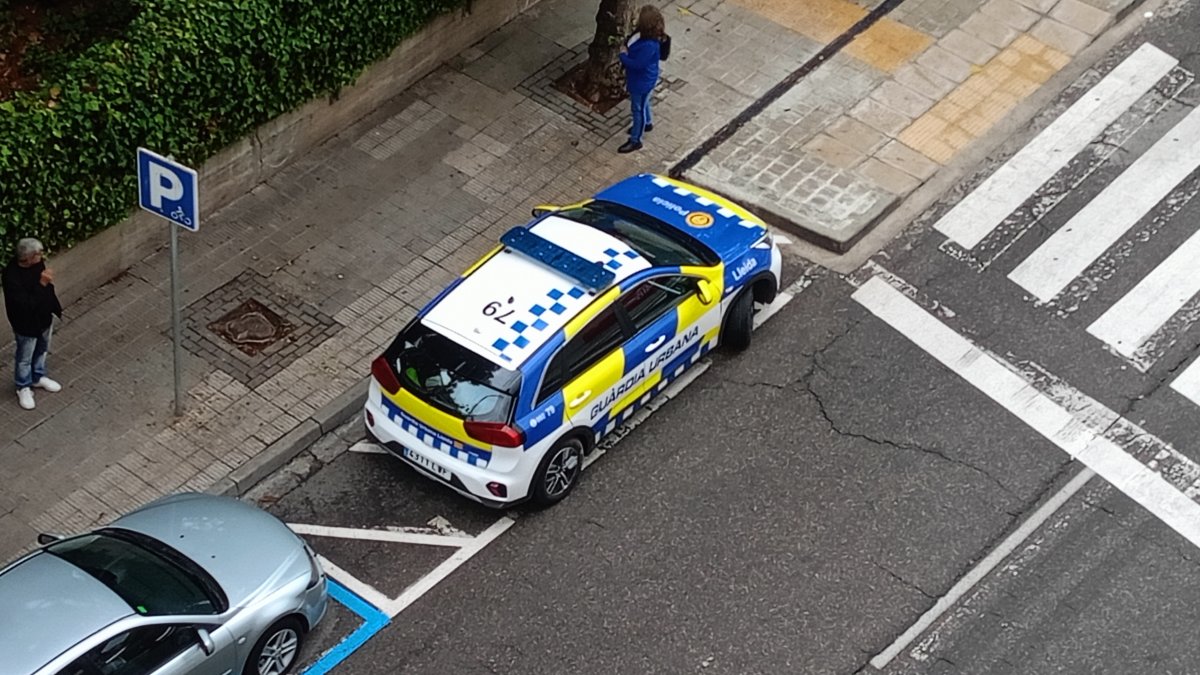 Detenida una joven de 19 años por intentar matar a su expareja con un cuchillo en Lleida