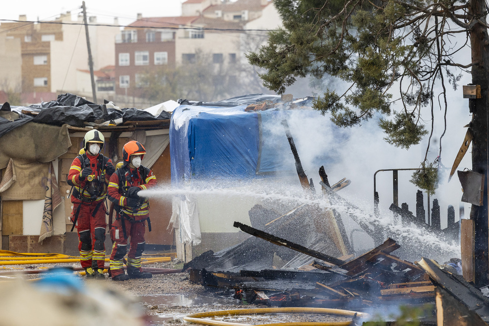 Emergencia en los asentamientos: Arden cinco chabolas en un incendio devastador