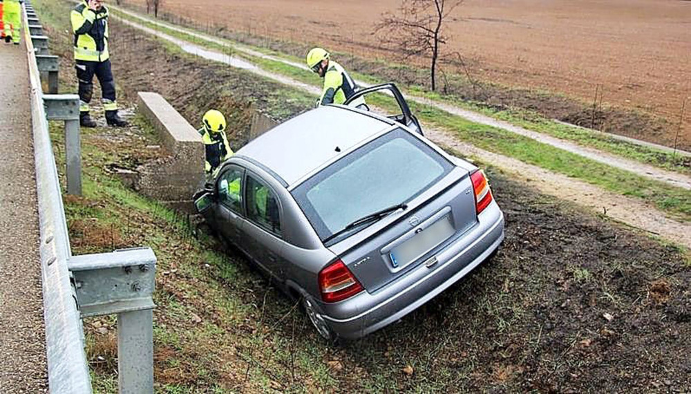 Fallece un hombre tras salirse de la vía en Becerril