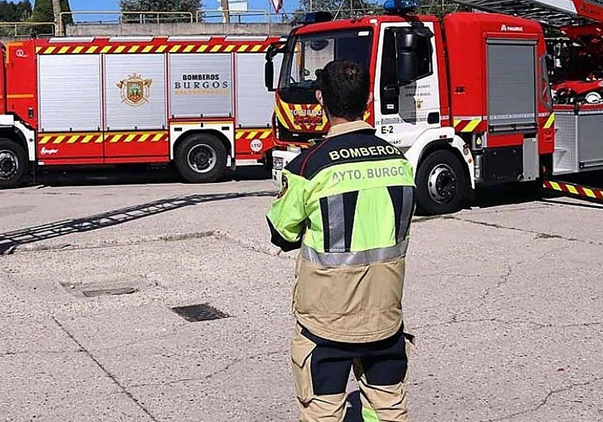 Hombre resulta herido tras volcar su todoterreno en Burgos, Bomberos acuden al rescate