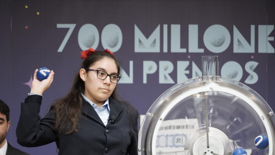 Investigan a una mujer por quedarse con 100 décimos del sorteo de lotería de El Niño de 2025