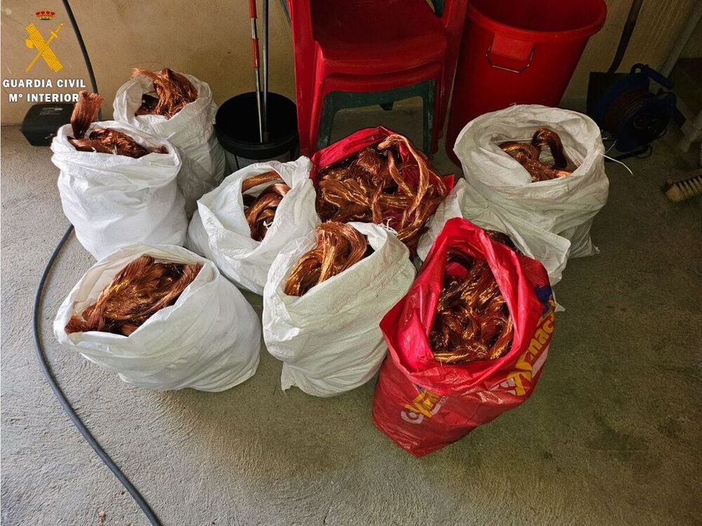 Tres personas detenidas por el robo de 420 kilos de cobre