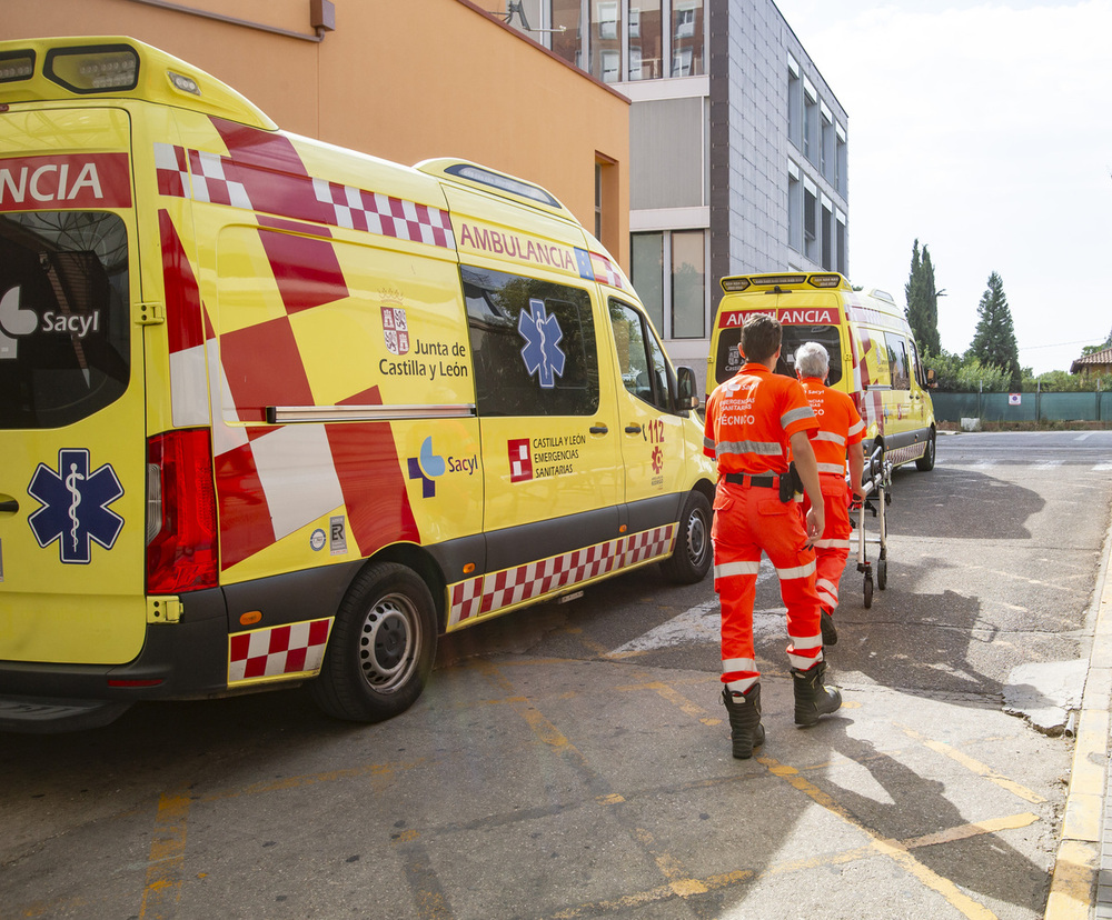 Motorista de 54 años resulta herido tras colisionar contra un turismo en Palencia