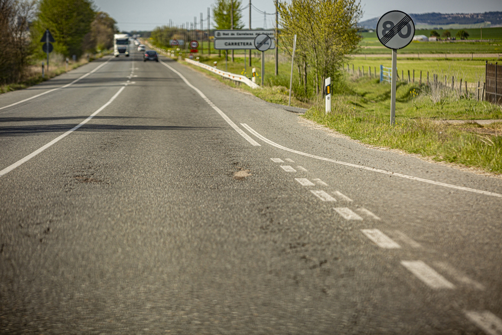 Herido tras una colisión entre una autocaravana y un turismo
